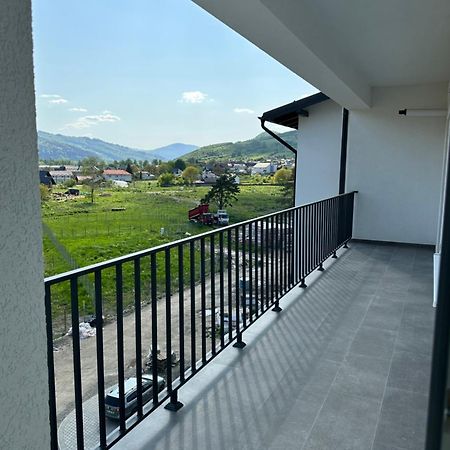Apartamente Arinis Гура Хуморулуй Екстериор снимка