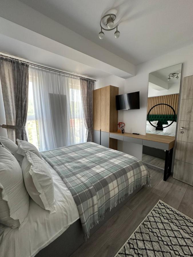 Apartamente Arinis Гура Хуморулуй Екстериор снимка