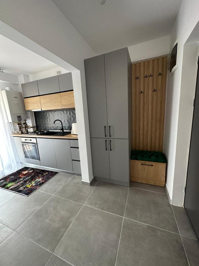 Apartamente Arinis Гура Хуморулуй Екстериор снимка