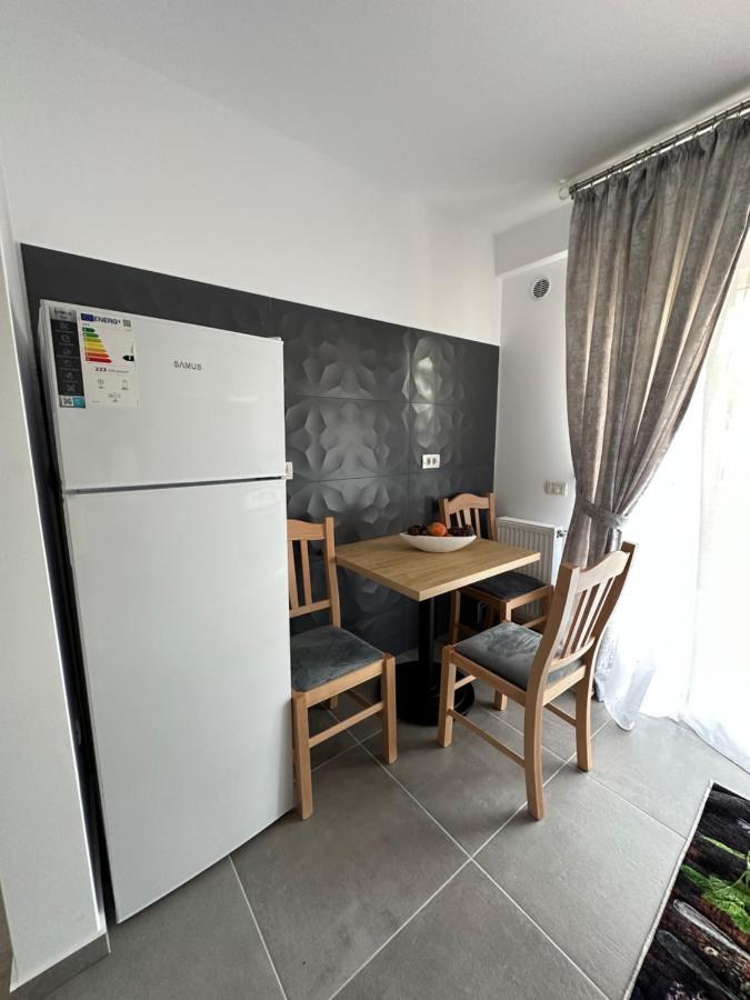Apartamente Arinis Гура Хуморулуй Екстериор снимка