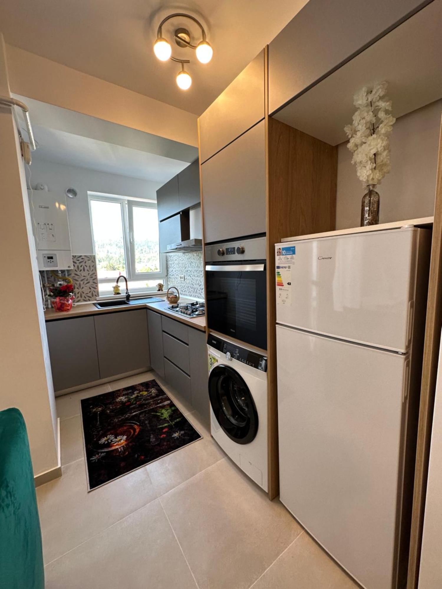 Apartamente Arinis Гура Хуморулуй Екстериор снимка