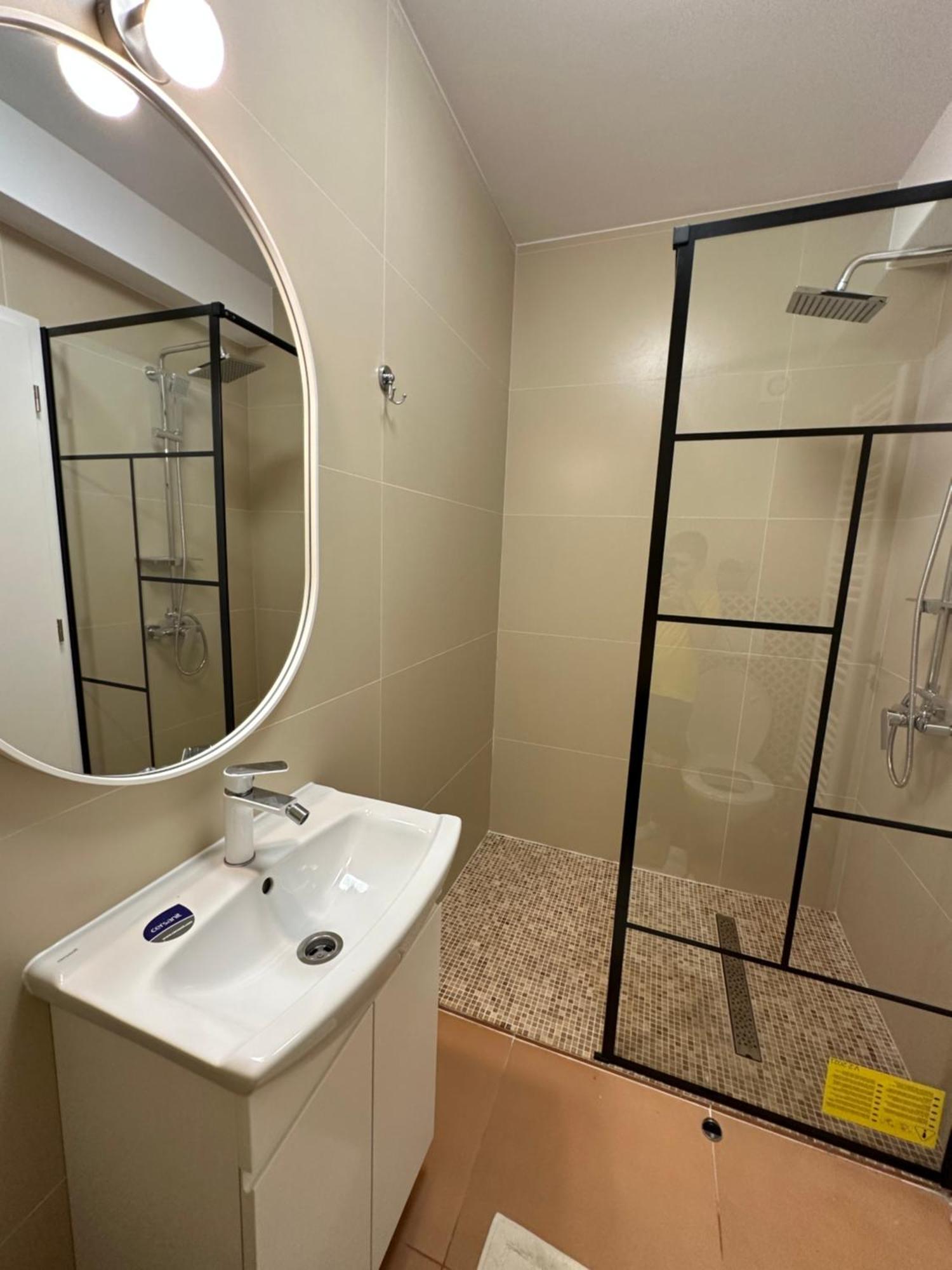 Apartamente Arinis Гура Хуморулуй Екстериор снимка
